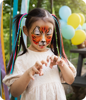 kid having fun jungle party 1